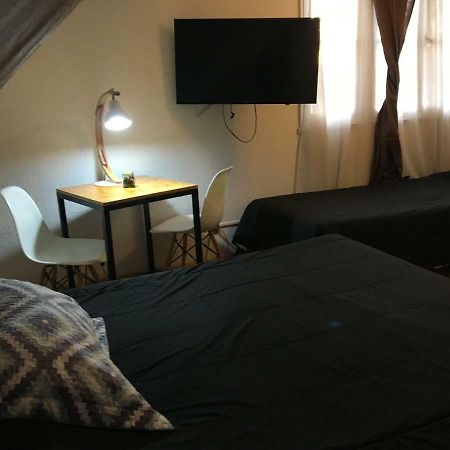 Salvador Hostal & Cafe Santiago Ngoại thất bức ảnh