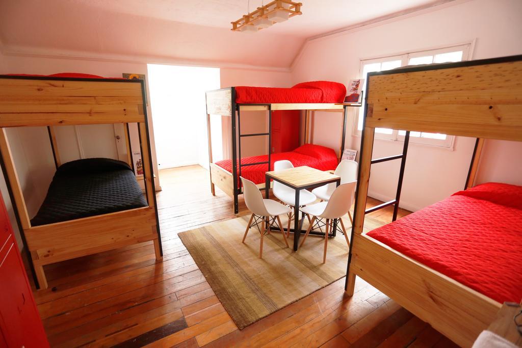 Salvador Hostal & Cafe Santiago Ngoại thất bức ảnh