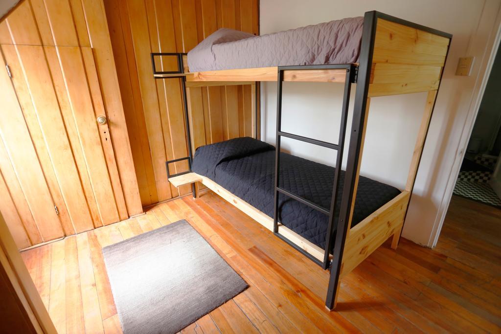 Salvador Hostal & Cafe Santiago Ngoại thất bức ảnh
