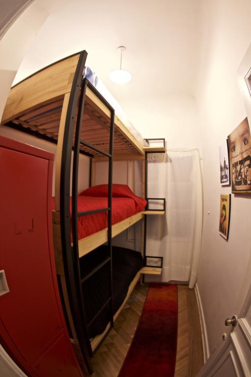 Salvador Hostal & Cafe Santiago Ngoại thất bức ảnh