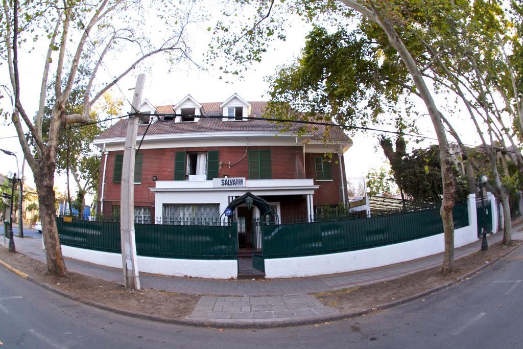 Salvador Hostal & Cafe Santiago Ngoại thất bức ảnh