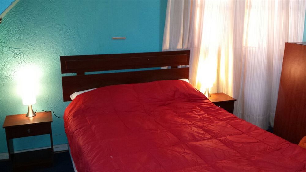 Salvador Hostal & Cafe Santiago Ngoại thất bức ảnh