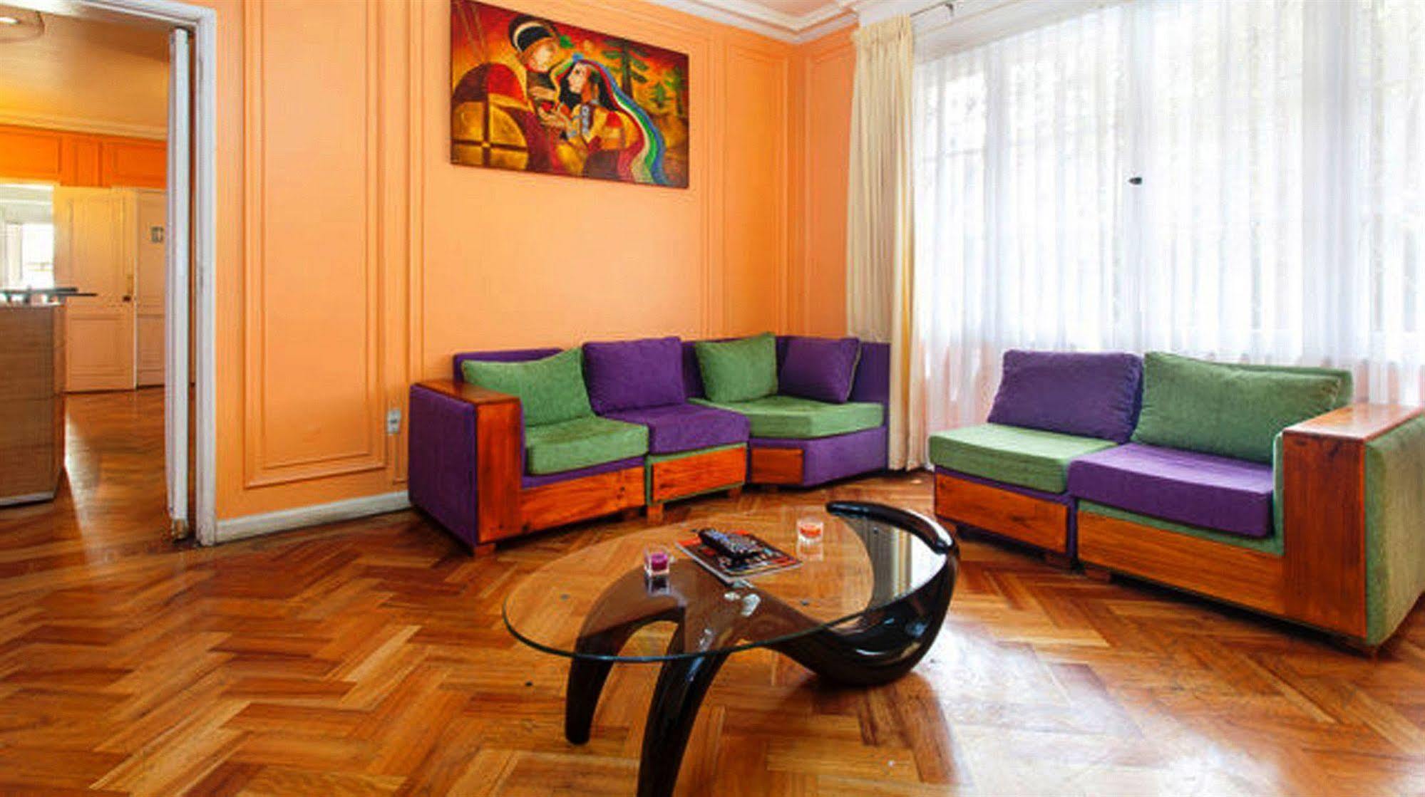Salvador Hostal & Cafe Santiago Ngoại thất bức ảnh