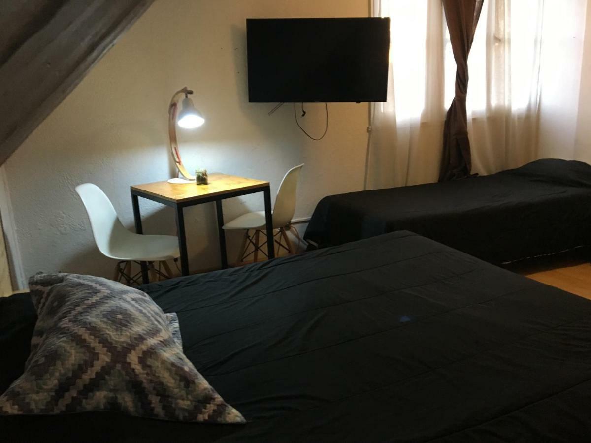 Salvador Hostal & Cafe Santiago Ngoại thất bức ảnh